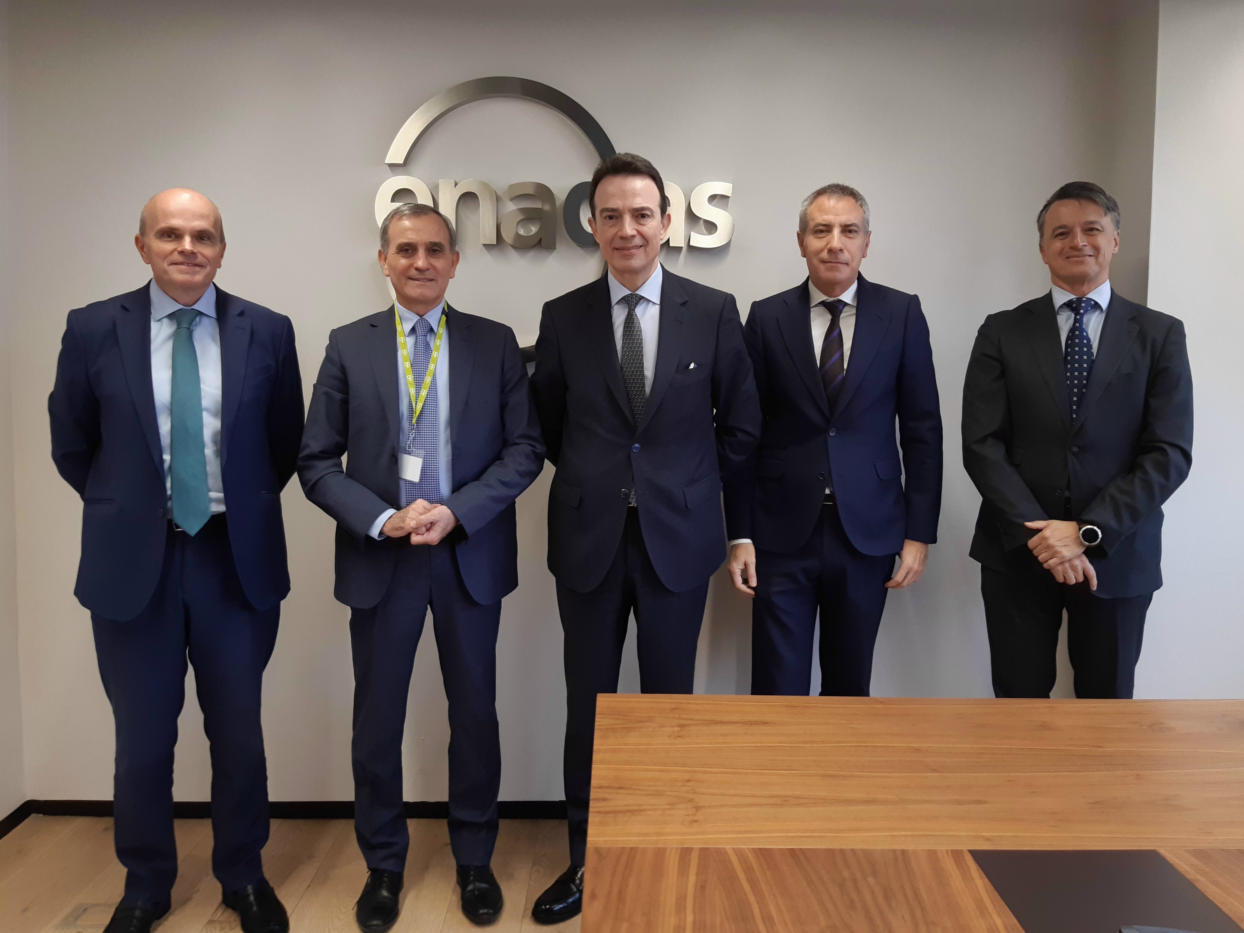 Enagás y Heidelberg Materials firman un acuerdo de colaboración para impulsar proyectos de reducción de huella de carbono, con el desarrollo de una cadena logística de captura, transporte y almacenamiento de CO2